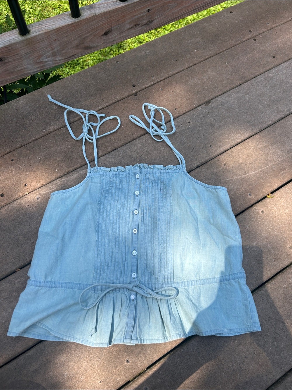American Eagle Light Blue Tie-Shoulder Button-Front Women’s Tank Top